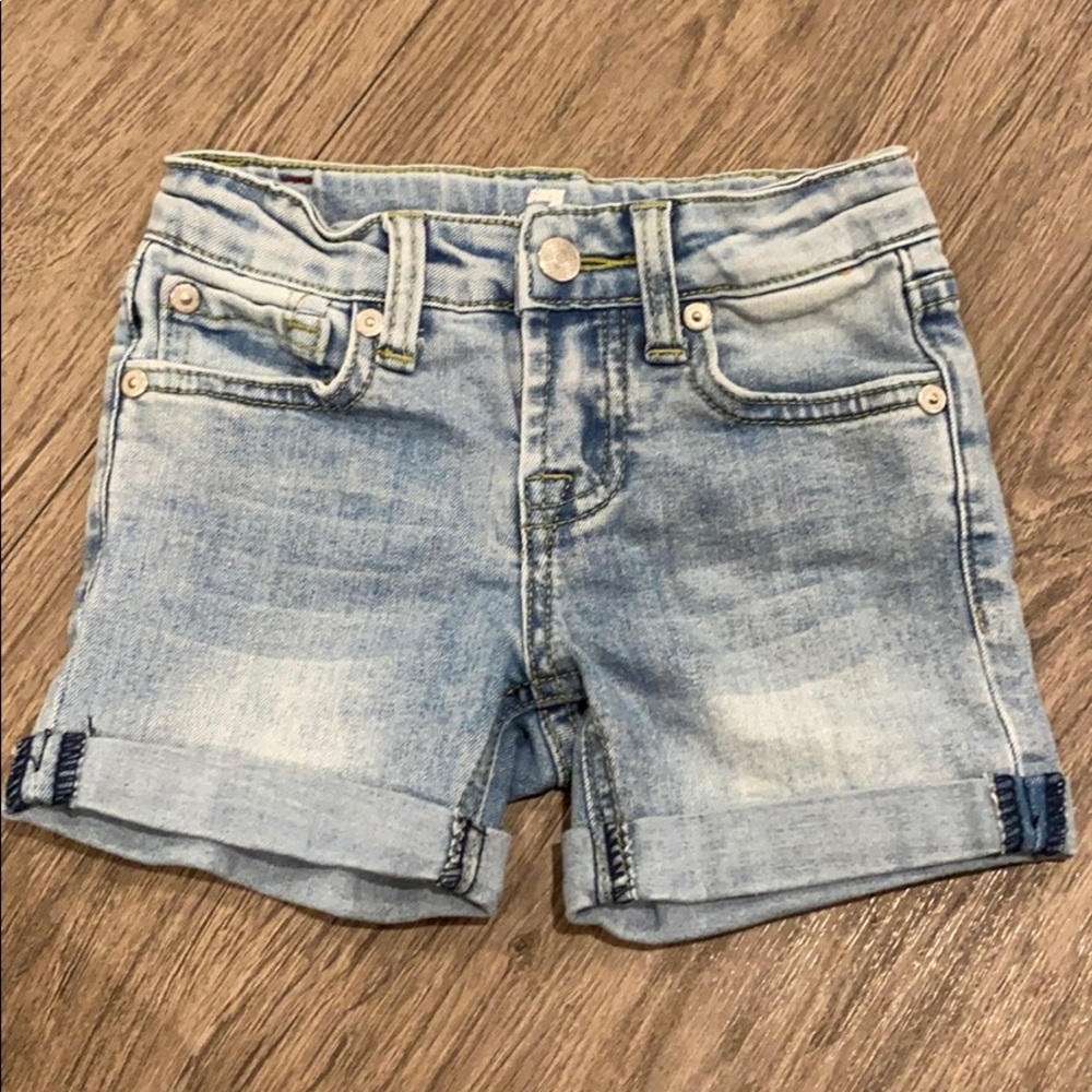 Girls 7 For All Mankind jean shorts. Not worn sz 4